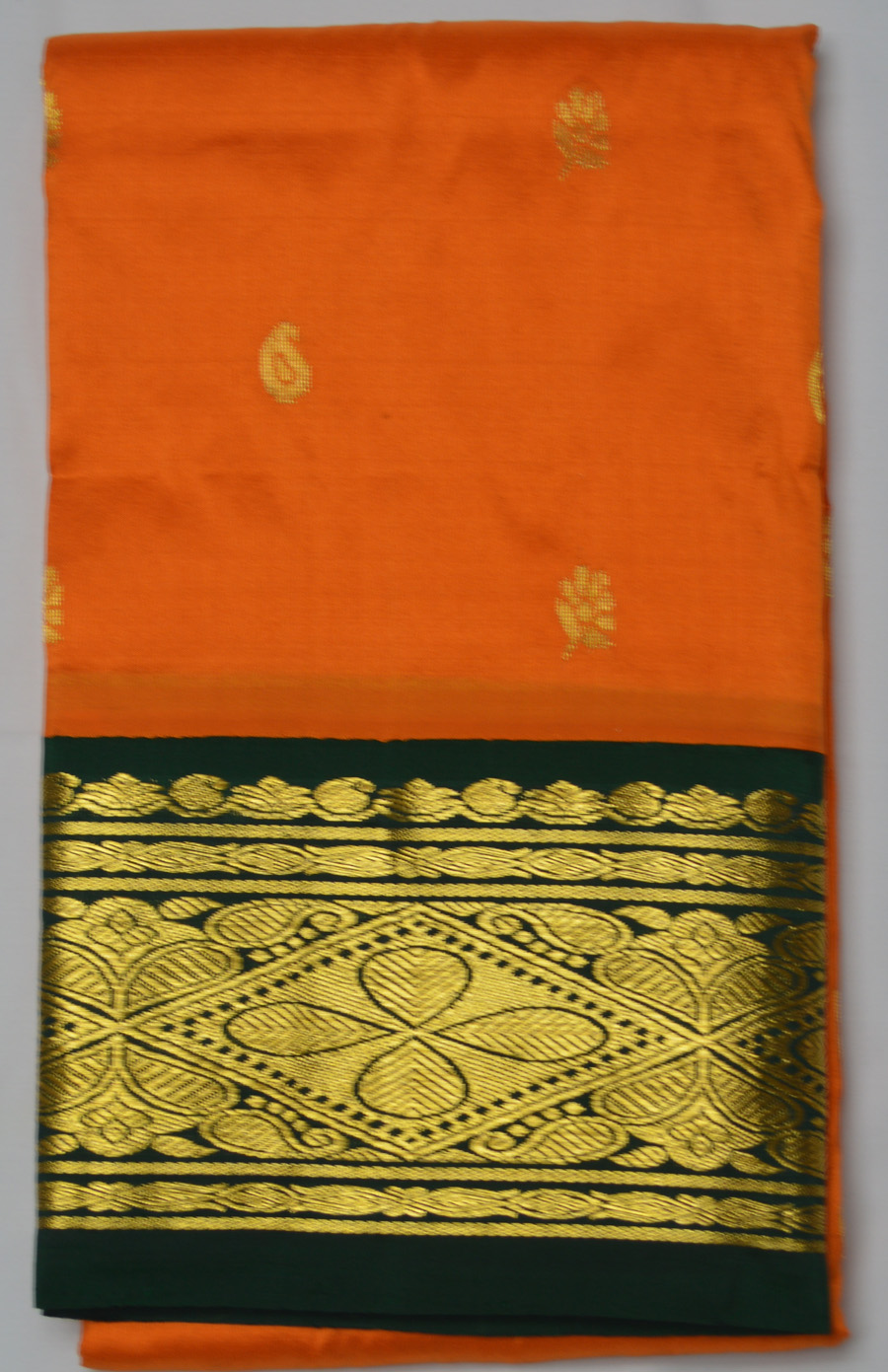Temple Saree 2552