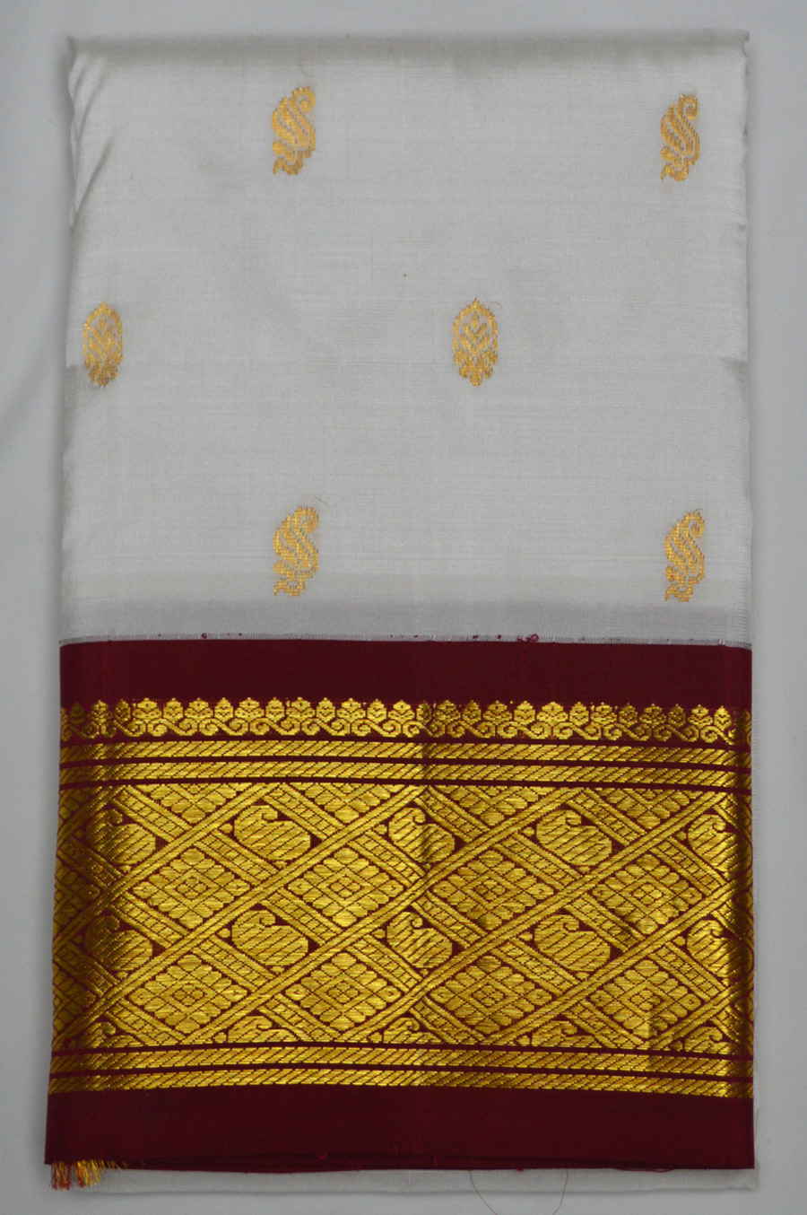 Temple Saree 2851