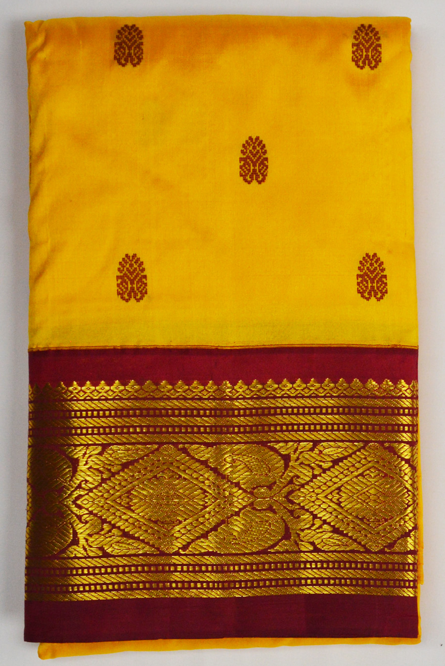 Temple Saree 2908