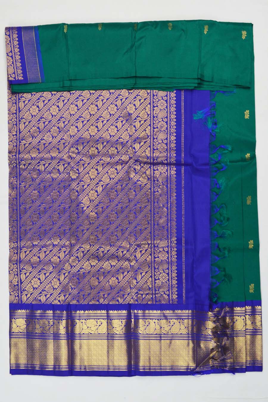 Temple Saree 3687