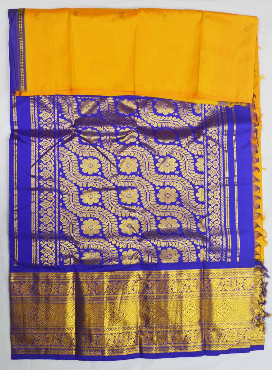 Temple Saree 8002
