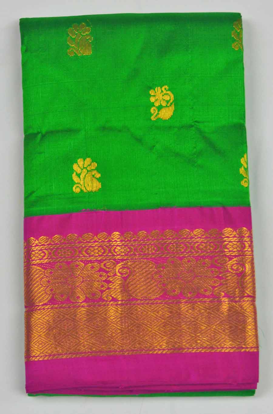Temple Saree 8538