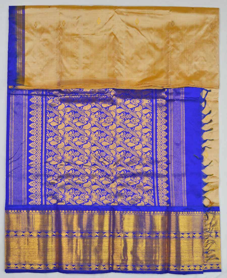 Temple Saree 8781